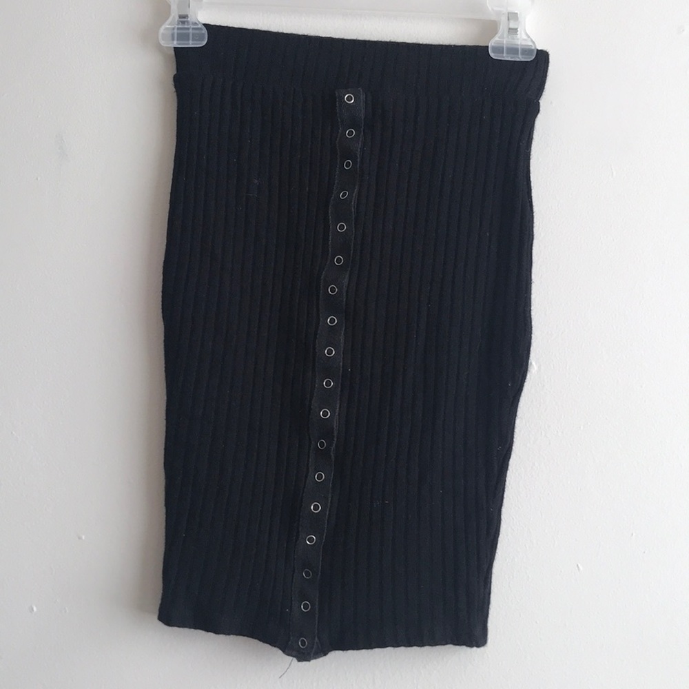 Black pencil skirt with snaps